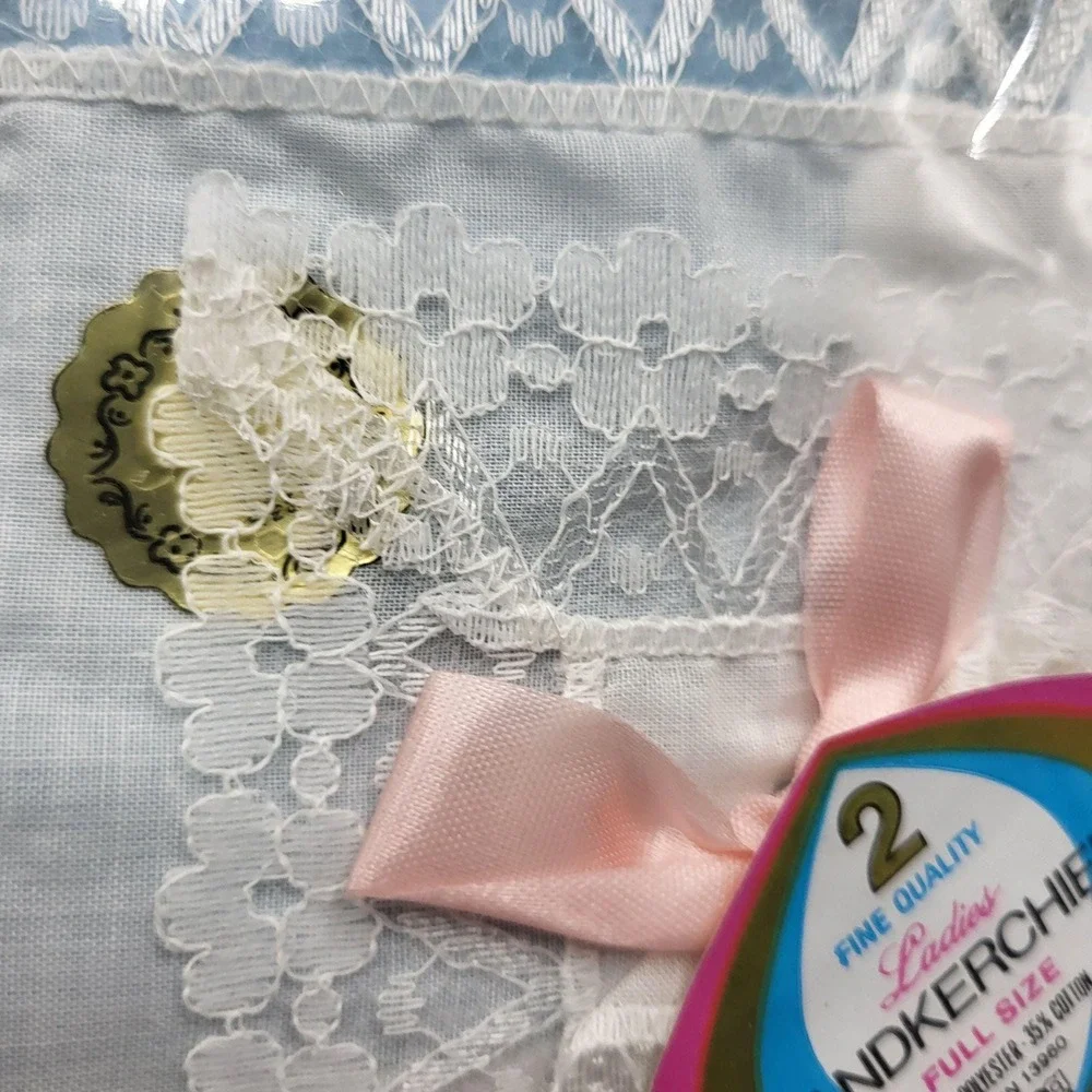 Vintage Set of 2 Cotton Floral Embroidered Hankie Handkerchief In Box NOS 1980s